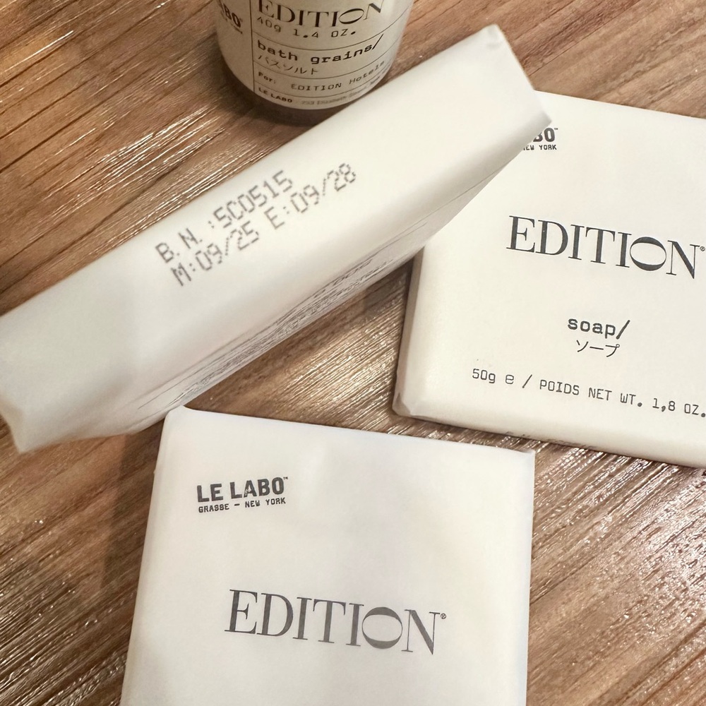 Le Labo Tokyo Edition Soap and Bath Salt Set of 4 - Picture 2 of 2